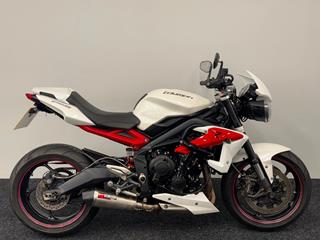 TRIUMPH STREET TRIPLE 675 