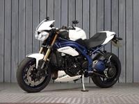 TRIUMPH SPEED TRIPLE 1050