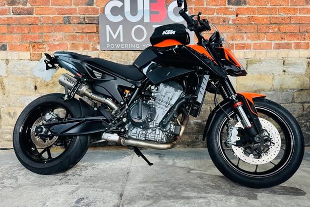 KTM 890 DUKE