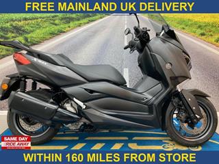 YAMAHA XMAX 300 