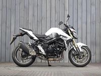 SUZUKI GSR750