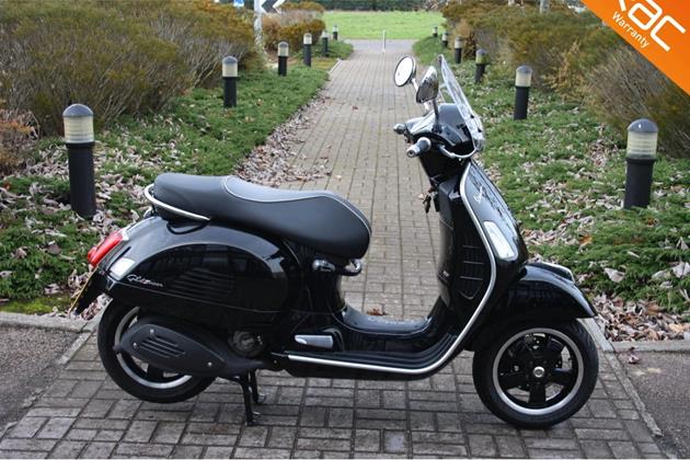 PIAGGIO VESPA GTS300