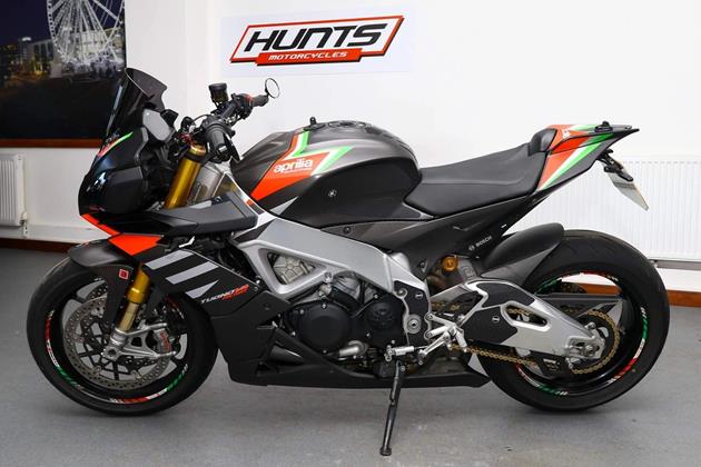 APRILIA TUONO V4 1100 FACTORY