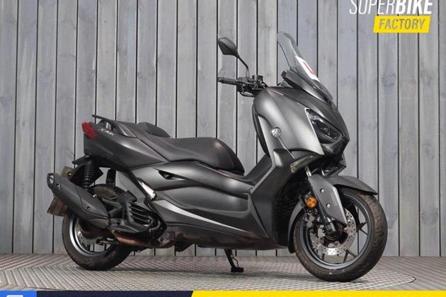 YAMAHA XMAX 125