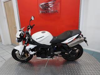 TRIUMPH STREET TRIPLE R 