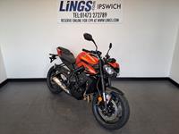 TRIUMPH STREET TRIPLE 765 R