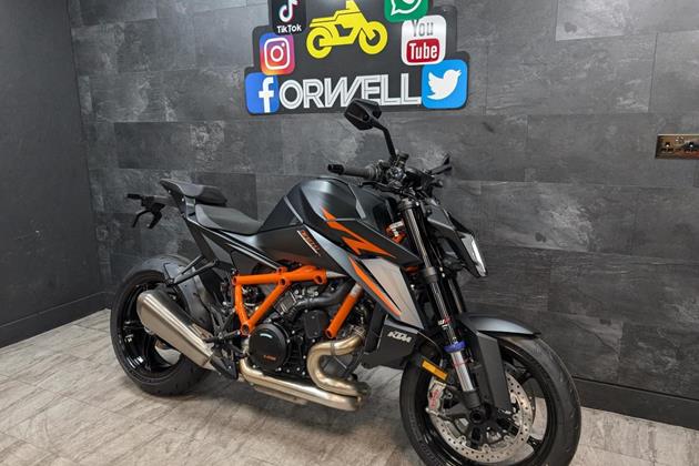 KTM 1390 SUPERDUKE R