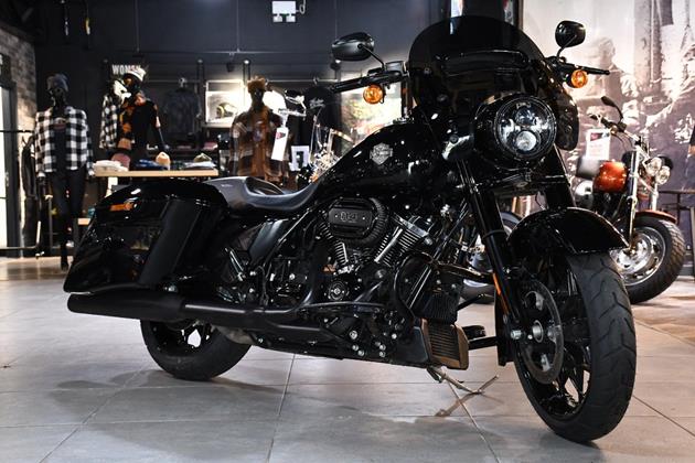 HARLEY-DAVIDSON ROAD KING