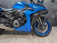 SUZUKI GSX-S1000GT