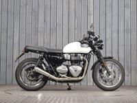 TRIUMPH BONNEVILLE T100