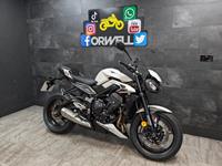 TRIUMPH STREET TRIPLE 765 R