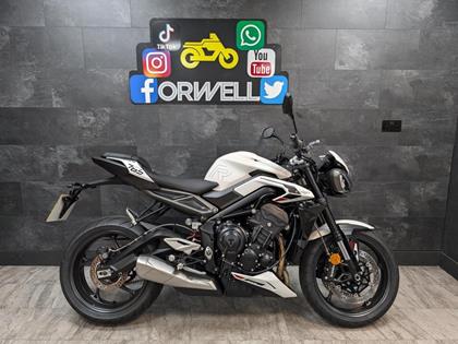 TRIUMPH STREET TRIPLE 765 R