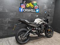 TRIUMPH STREET TRIPLE 765 R