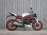 TRIUMPH STREET TRIPLE 675