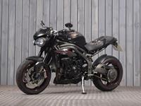 TRIUMPH SPEED TRIPLE 1050