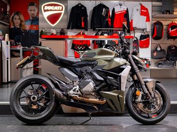 DUCATI STREETFIGHTER V2