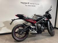 TRIUMPH STREET TRIPLE 765 R