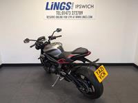 TRIUMPH STREET TRIPLE 765 R