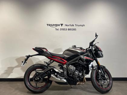 TRIUMPH STREET TRIPLE 765 R