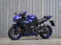 YAMAHA R7