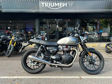 TRIUMPH SPEED TWIN 900