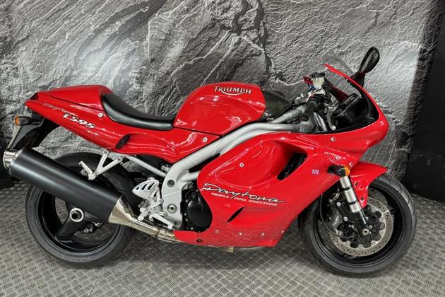 TRIUMPH DAYTONA T595