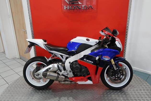 HONDA CBR1000RR FIREBLADE