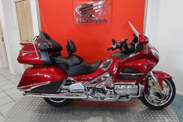 HONDA GL1800 GOLDWING