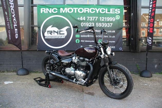 TRIUMPH BONNEVILLE BOBBER