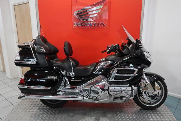 HONDA GL1800 GOLDWING