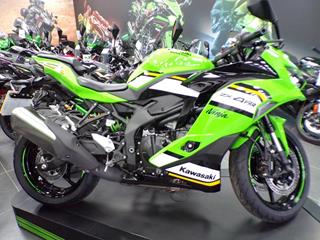 KAWASAKI ZX-4RR 