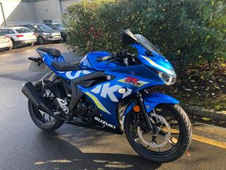 SUZUKI GSX-R125 