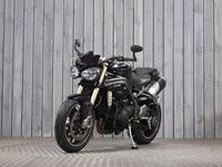 TRIUMPH SPEED TRIPLE 1050