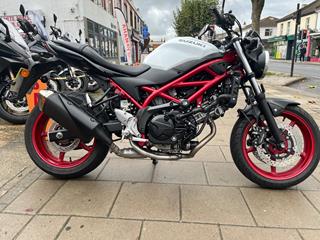 SUZUKI SV650 