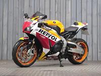 HONDA CBR1000RR FIREBLADE