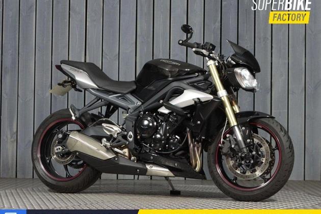 TRIUMPH STREET TRIPLE 675