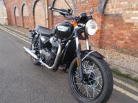 TRIUMPH BONNEVILLE T100