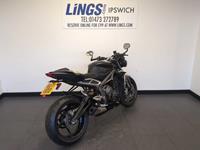 TRIUMPH STREET TRIPLE 765 RS