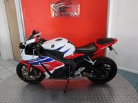 HONDA CBR1000RR FIREBLADE