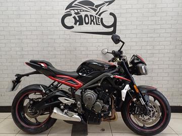 TRIUMPH STREET TRIPLE 765 R