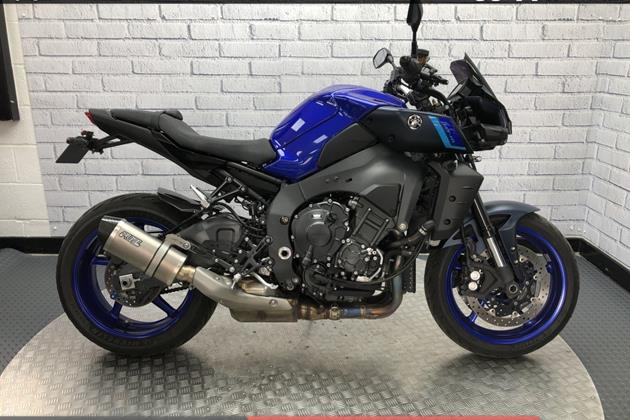 YAMAHA MT-10