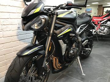 TRIUMPH STREET TRIPLE 765 RS