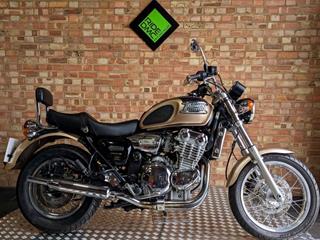 TRIUMPH THUNDERBIRD 900 