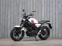 YAMAHA XSR125