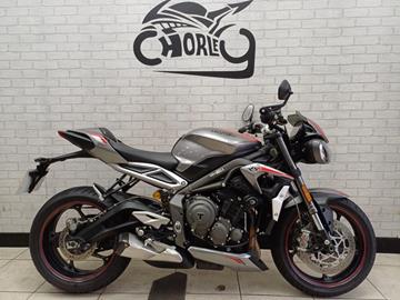 TRIUMPH STREET TRIPLE 765 RS