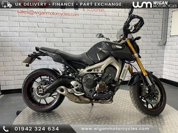 YAMAHA MT-09