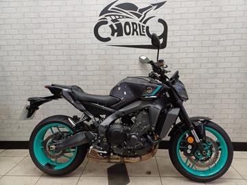 YAMAHA MT-09