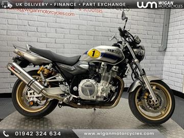 YAMAHA XJR1300