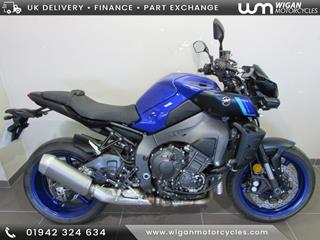 YAMAHA MT-10 