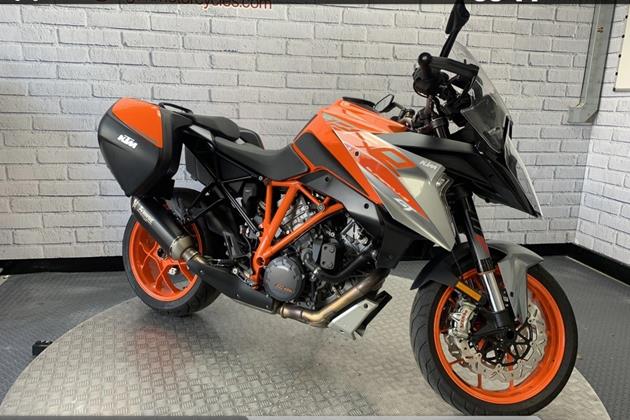 KTM 1290 SUPERDUKE GT